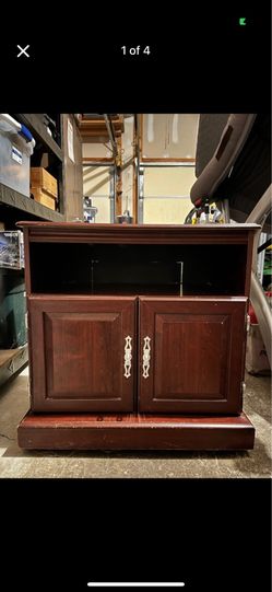 TV / Microwave stand w/ wheels