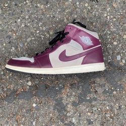 Jordan 1 Purple