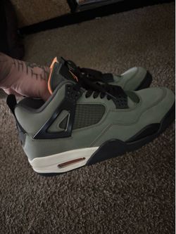 UNDFTD  AIR JORDAN 4 SIZE 10