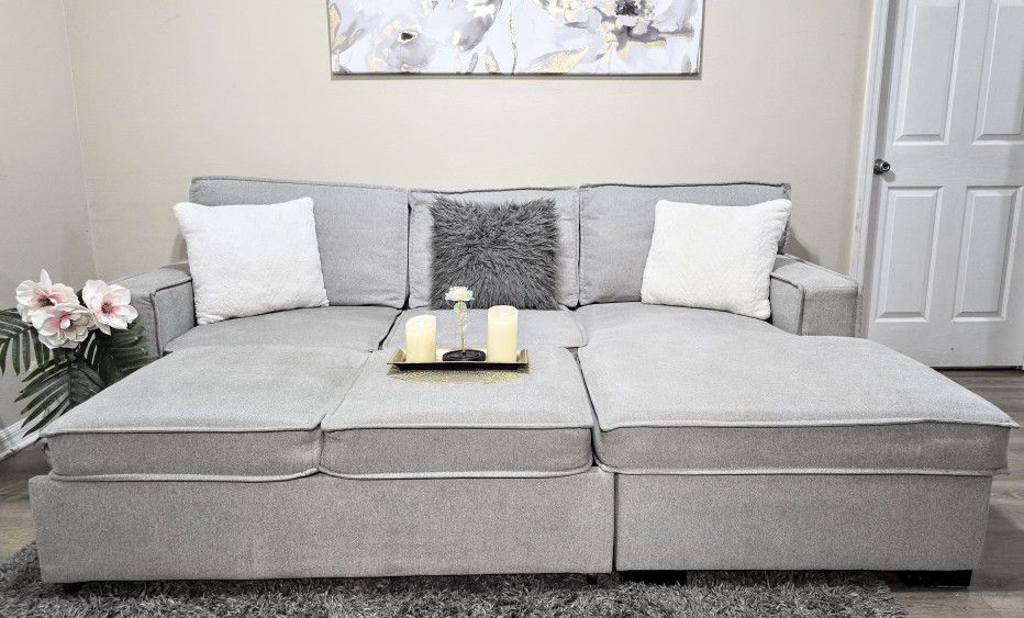 FREE DELIVERY LARGE LIGHT GREY SLEEPER SECTIONAL 