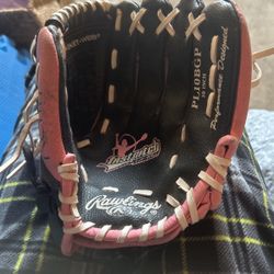 Girls Softball Glove