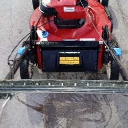 TORO FRONT WHEEL DRIVE LAWNMOWER JUST SERVICED