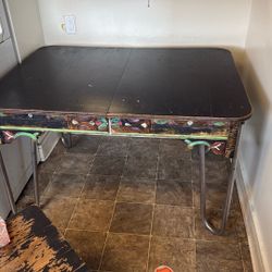Free Cute Table - Just Come Get It! 