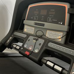 AGF Sport Treadmill 