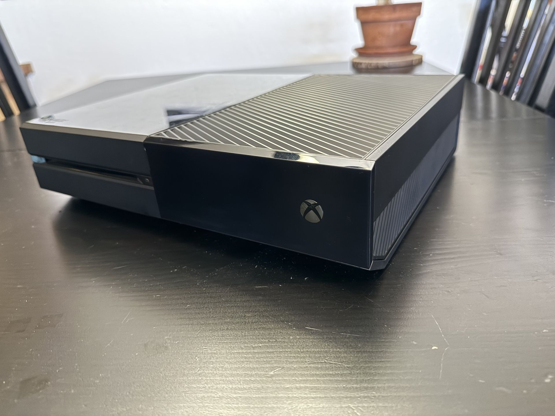 Clean Xbox ONE 500GB