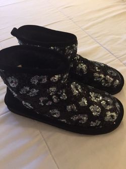 Victoria Secret Pink boots size 7-8