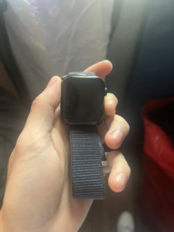 Apple Watch SE 2nd Gen 44m Aluminum Case Sport Band