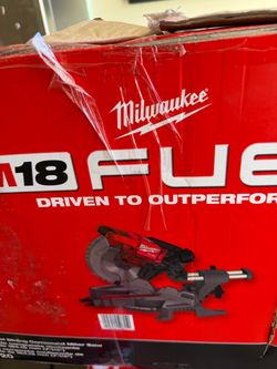 Milwaukee 7 1/4 sliding miter saw prestine condition