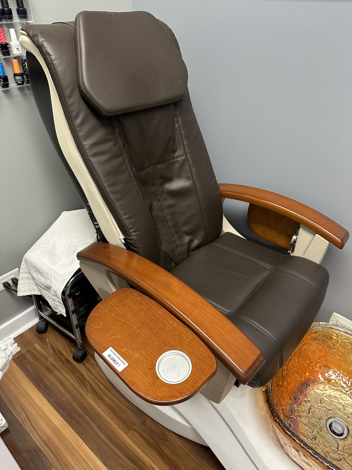 Pedicure Chair and Nails Station