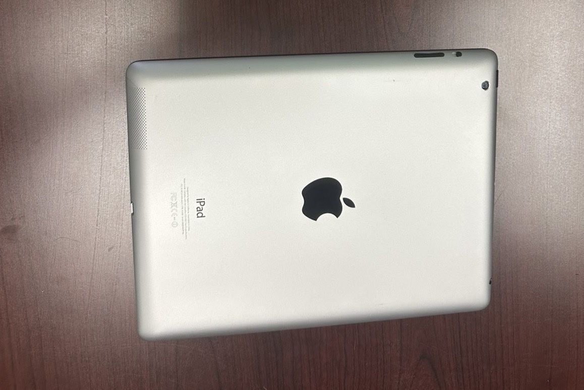Apple iPad - Good Working Condition