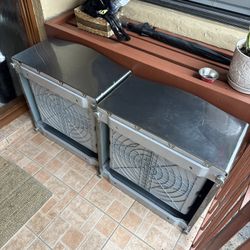 Son pedestales para lavadoras de cargas frontales 