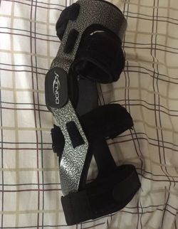 Donjoy Armor Fourcepoint Hinged Left Small S KneeBrace Knee Brace ACL PCL LCL