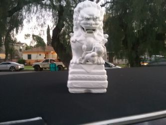 CHINESE STATUTE BEAUTIFUL ITEM