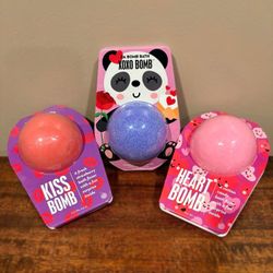 New Large 6.5oz Da Bomb Bath Fizzers Bath Bombs with Surprise Inside