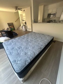 Queen size bed