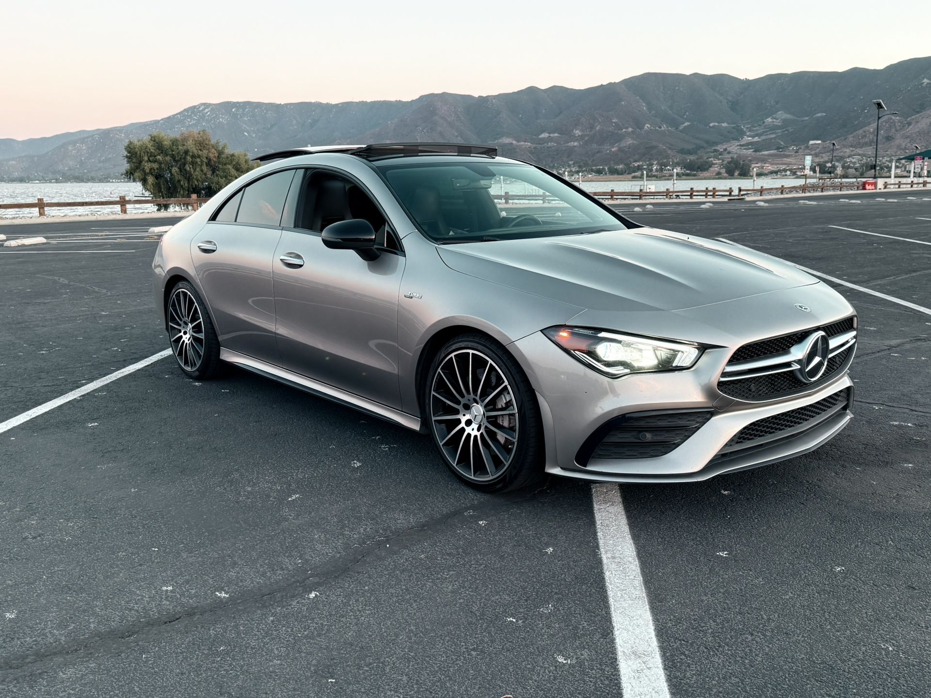 Mercedes Benz CLA 35 AMG
