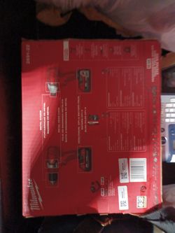 MILWAUKEE COMBO DRILL