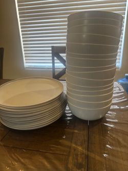Gray dinnerware set with plates and bowls #target #dinnerware  10” plates  and 7” bowls  Have 15 pc in each, total 30  The price for all 😊 All are ne