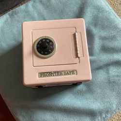 Bank Safe With Combo Lock 