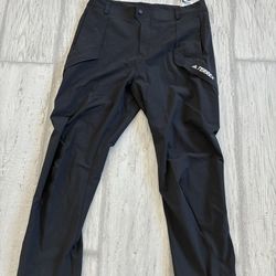 Adidas Terrex hiking pants black 34”