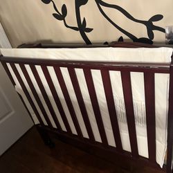 Portable Infant Crib