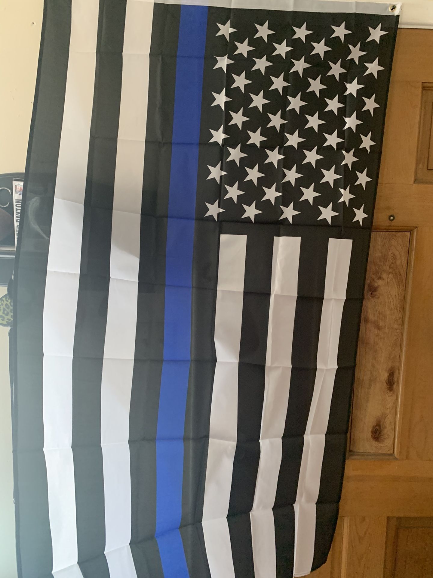 Support the blue and the blue and red