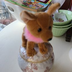 Beanie Buddy "Divalectable'
the Chihuahua Dog. New, never
played with. Stored in a smoke
free home. All tags in place
Dated 2006.