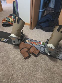 154 yuki Signal snowboard thirtytwo stevens fase bindings