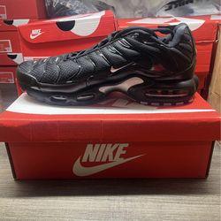 Nike Air Max Plus 'Triple Black'