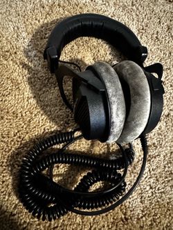 Beyerdynamic DT 990 Pro Open Back Headphones