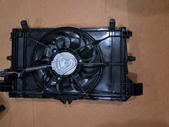 Tesla Model 3 Radiator And Cover Assembly 