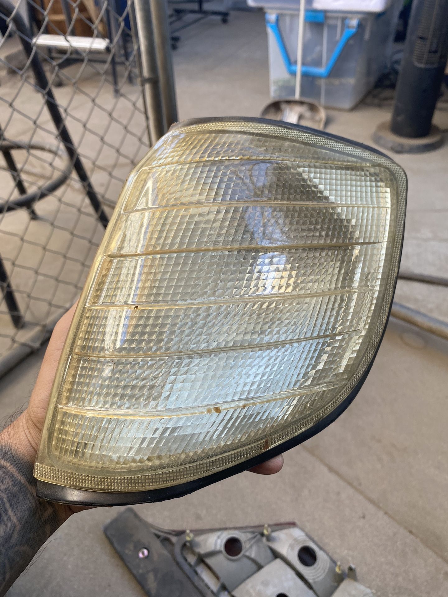 Mercedes W140 Front Clear Corner Light