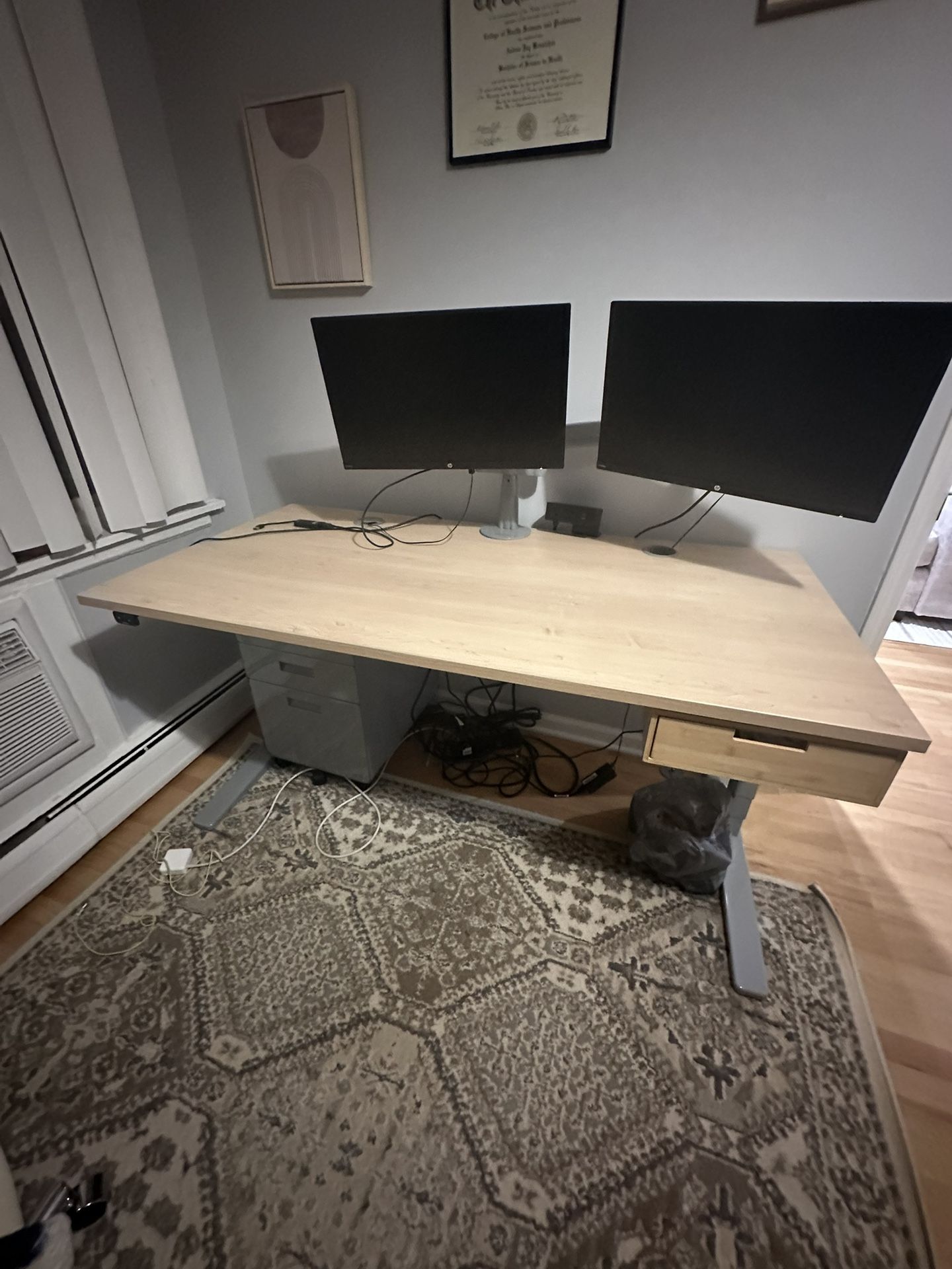 Uplift Standing Desk 