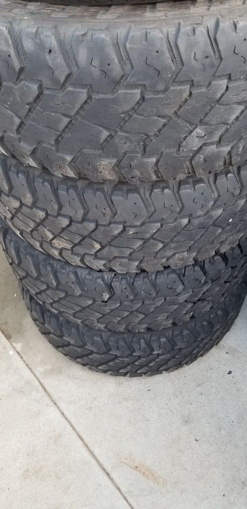 32 Inch Cooper Discoverer St Maxx Tires