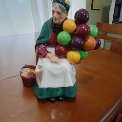 Royal Doulton Figurine Old Balloon Seller HN1315