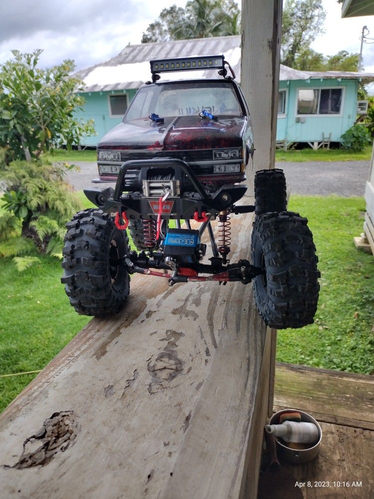 Axial R/C Monster Crawler 1/10 scale