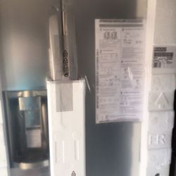 LG 26.2 Cu.Ft.Side By Side Refrigerator (Brand New New )