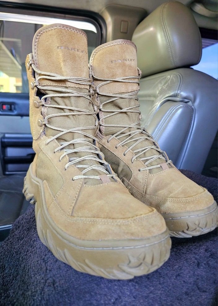 OAKLEY MILITARY COMBAT BOOTS