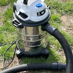 Hart 6 Gallon Stainless Steel 5HP Wet/Dry Vacuum 