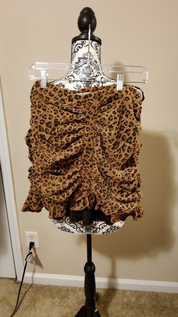 Perfectly Priscilla Animal Print Skirt Size Large
