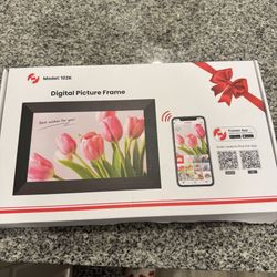 Frameo digital picture frame 