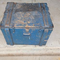 Vintage Amunition Box