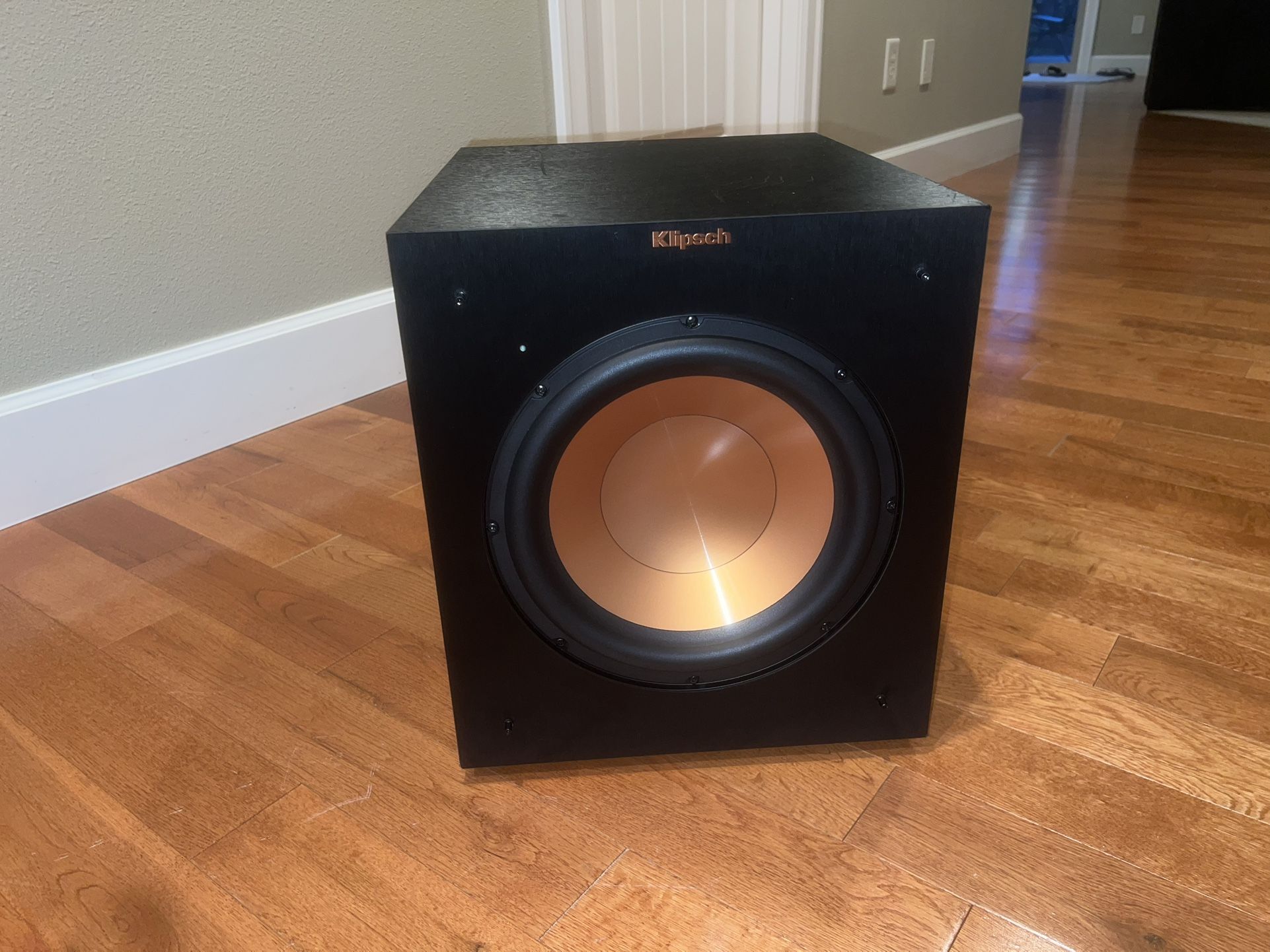 Klipsch R-10SW powered subwoofer 10”