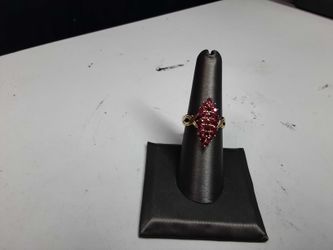 Women's Ring - Yellow Gold 10k (.417) 2.8 grams Size 7.5