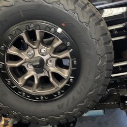 Jeep Wrangler 392 Wheels N Tires New 
