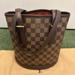 LV Bucket Bag 