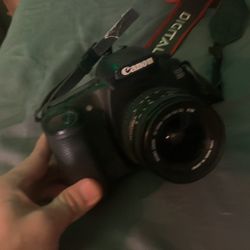 Canon EOS 20D Camera With Zoom Extension 