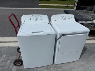 GE Washer & Electric Dryer Set – Like New – $500