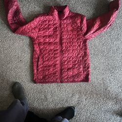 Red The North face Puffer 