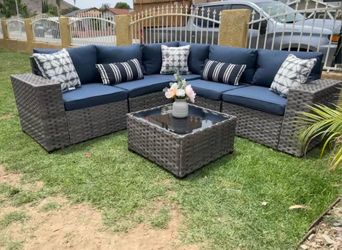 Patio Furniture set outdoor outdoor new in the box